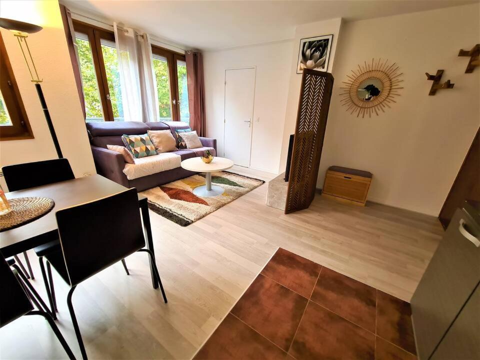 Апартаменты Joli T2 Lumineux Et Cosy Au Centre D'Анси Экстерьер фото